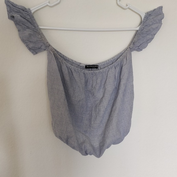 Brandy Melville Beccah off the shoulder crop top - Picture 6 of 8